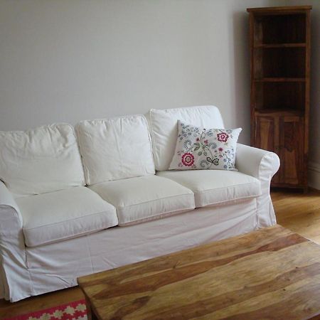Luxury Holland Park, Sleeps 2, Free S'Fast Wifi Apartment London Bagian luar foto