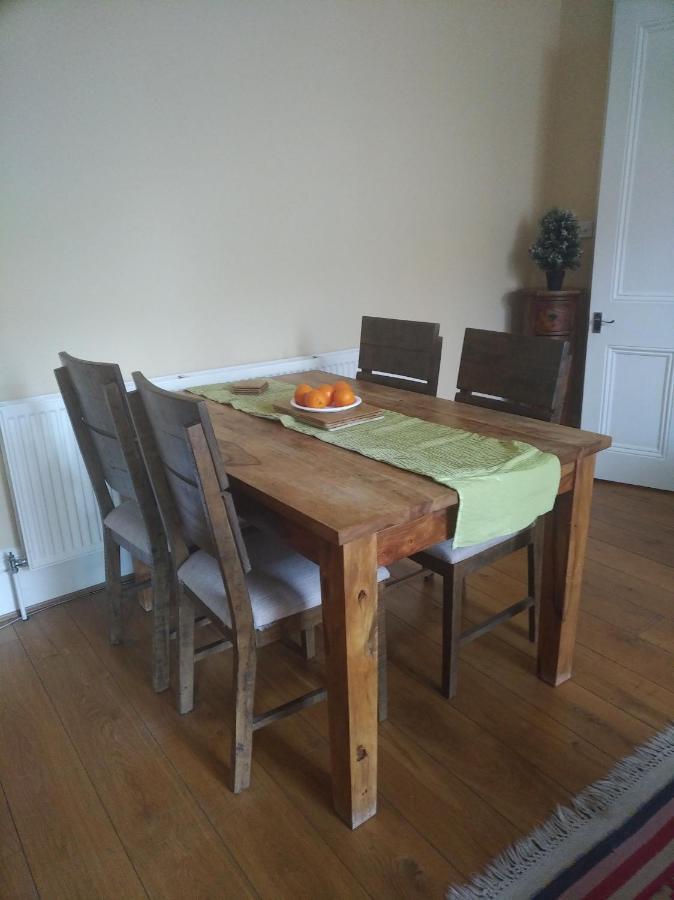 Luxury Holland Park, Sleeps 2, Free S'Fast Wifi Apartment London Bagian luar foto